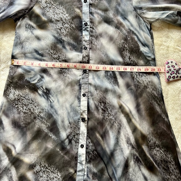 Ladies Red Coral Collections Sheer Duster - Picture 9 of 12